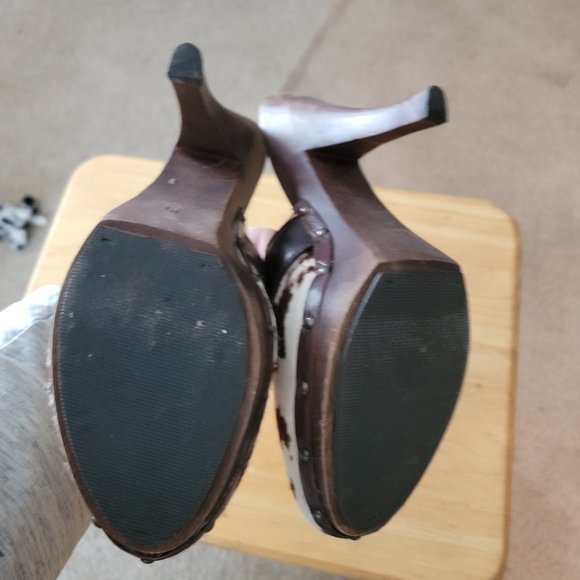 Closet clean out - Picture 2 of 16